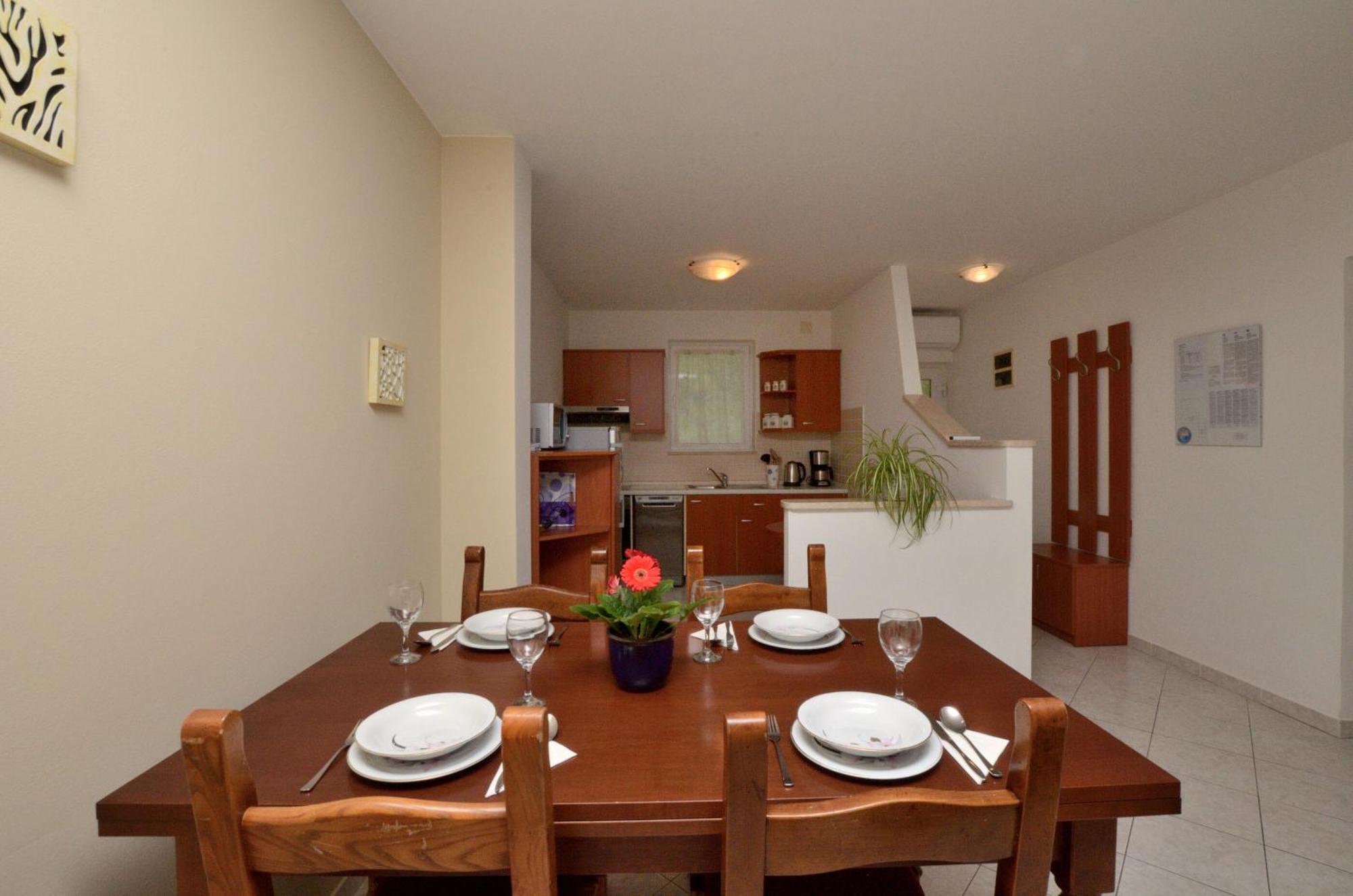 Apartments Marijana Ičići Εξωτερικό φωτογραφία
